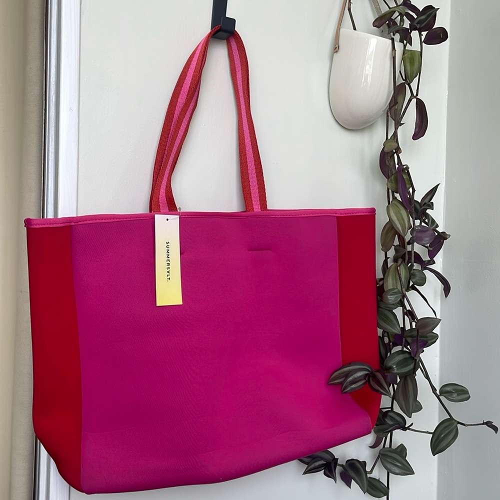 Summersault Neoprene Tote NWT